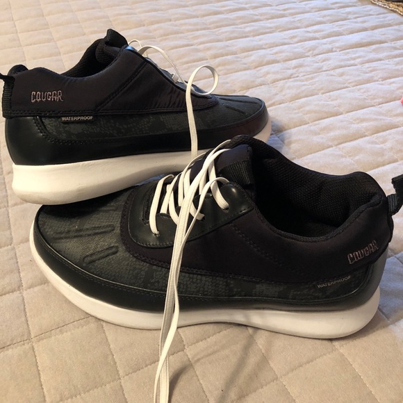 Cougar Weatherproof Sneakers - Picture 2 of 2